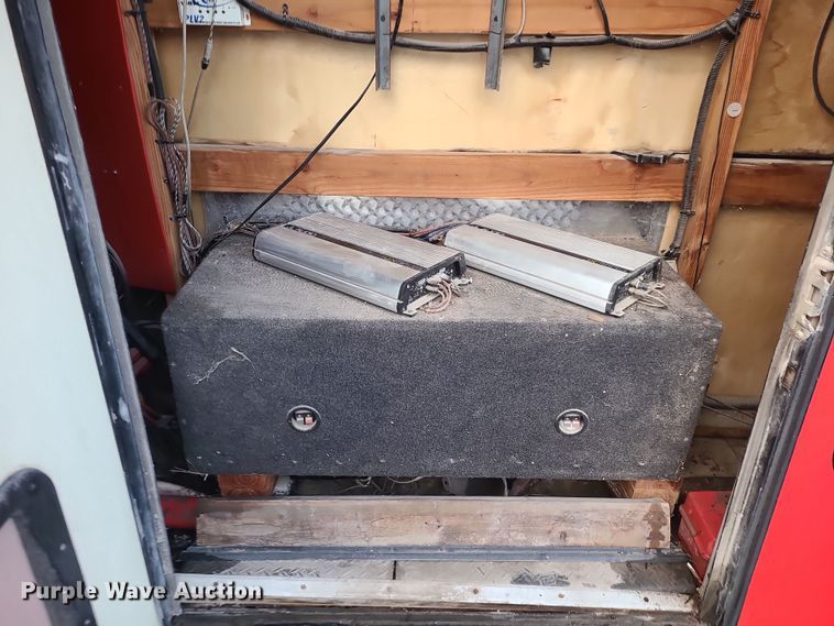 image for item DR7797 1993 Ford E350  party bus