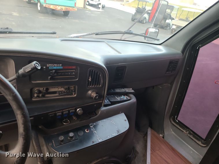 image for item DR7797 1993 Ford E350  party bus