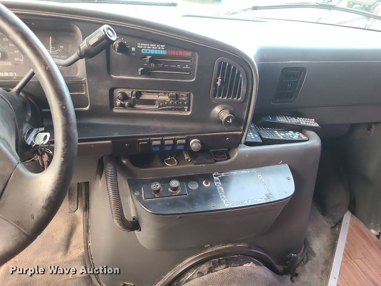 image for item DR7797 1993 Ford E350  party bus