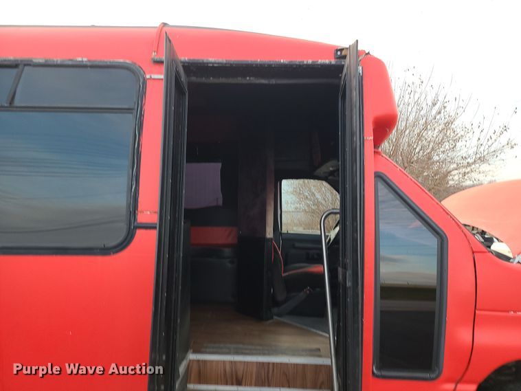 image for item DR7797 1993 Ford E350  party bus