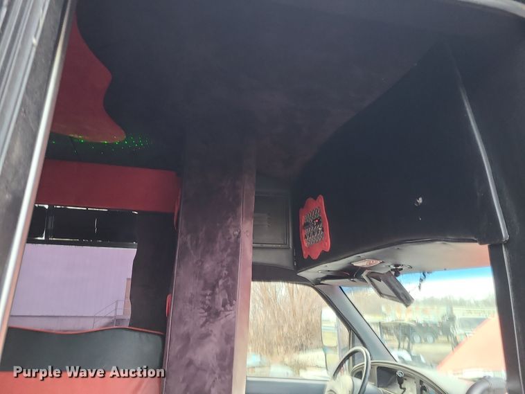 image for item DR7797 1993 Ford E350  party bus