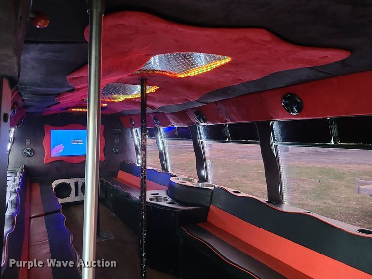 image for item DR7797 1993 Ford E350  party bus