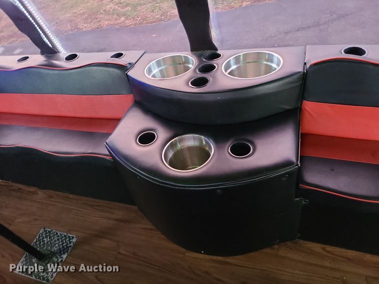 image for item DR7797 1993 Ford E350  party bus