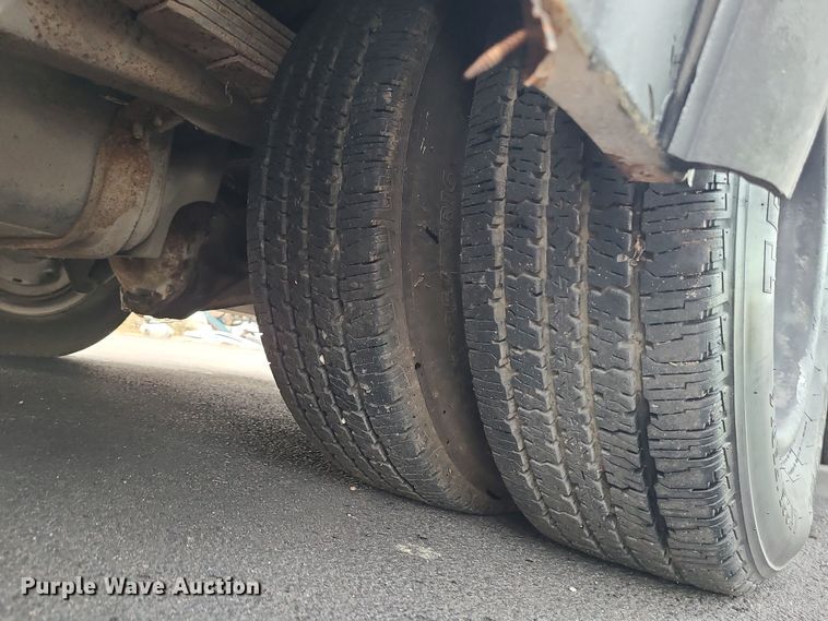 image for item DR7797 1993 Ford E350  party bus