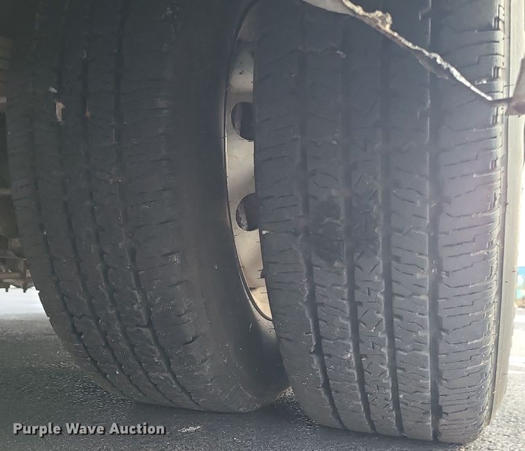 image for item DR7797 1993 Ford E350  party bus