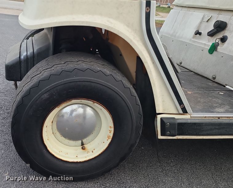 image for item DR7798 Yamaha  golf cart