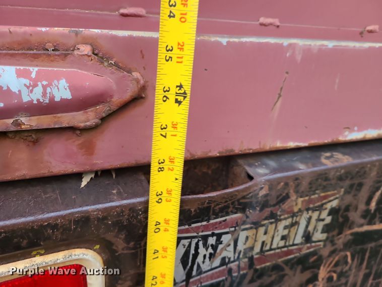 image for item DR7801 2001 Chevrolet C6500  flatbed truck