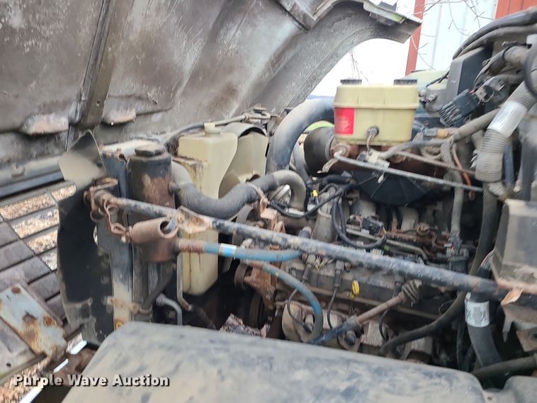 image for item DR7801 2001 Chevrolet C6500  flatbed truck