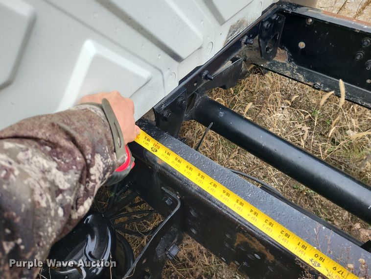 image for item DR7802 2006 International 4300  truck cab and chassis