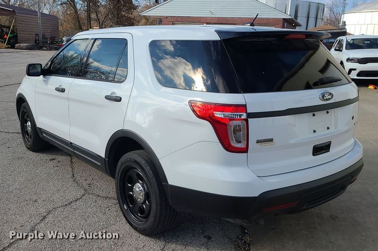 image for item DR7805 2013 Ford Explorer Police Interceptor  SUV