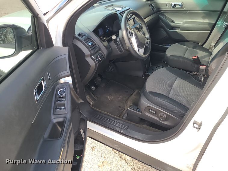 image for item DR7805 2013 Ford Explorer Police Interceptor  SUV