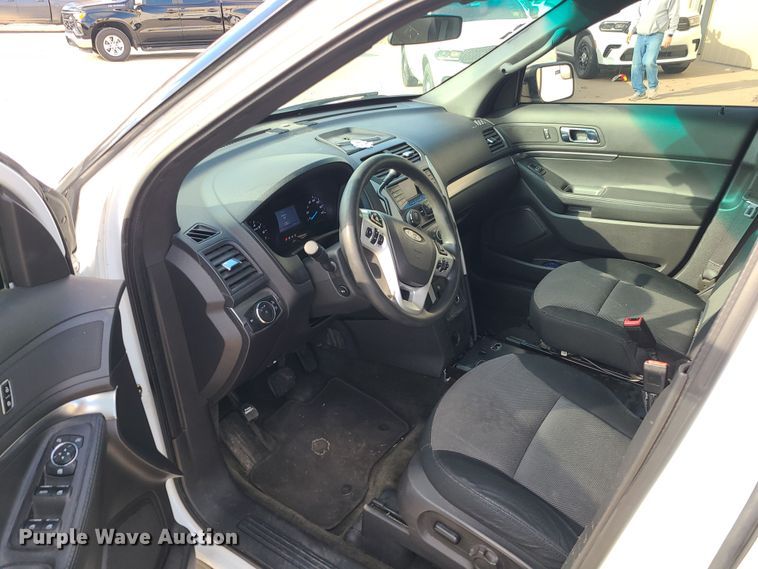 image for item DR7805 2013 Ford Explorer Police Interceptor  SUV