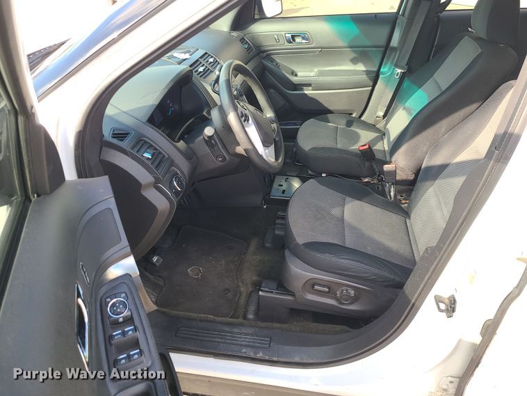 image for item DR7805 2013 Ford Explorer Police Interceptor  SUV