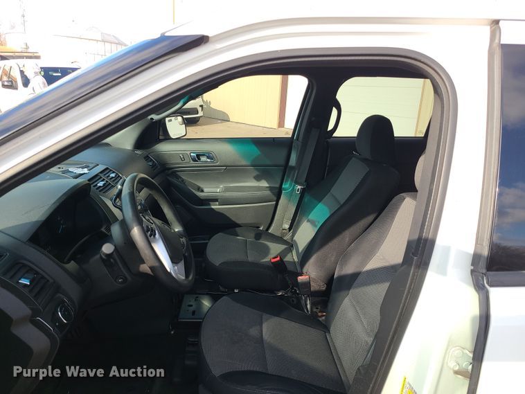 image for item DR7805 2013 Ford Explorer Police Interceptor  SUV