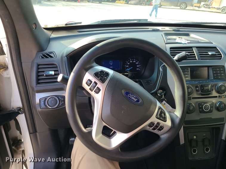 image for item DR7805 2013 Ford Explorer Police Interceptor  SUV