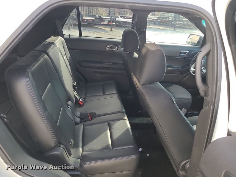 image for item DR7805 2013 Ford Explorer Police Interceptor  SUV