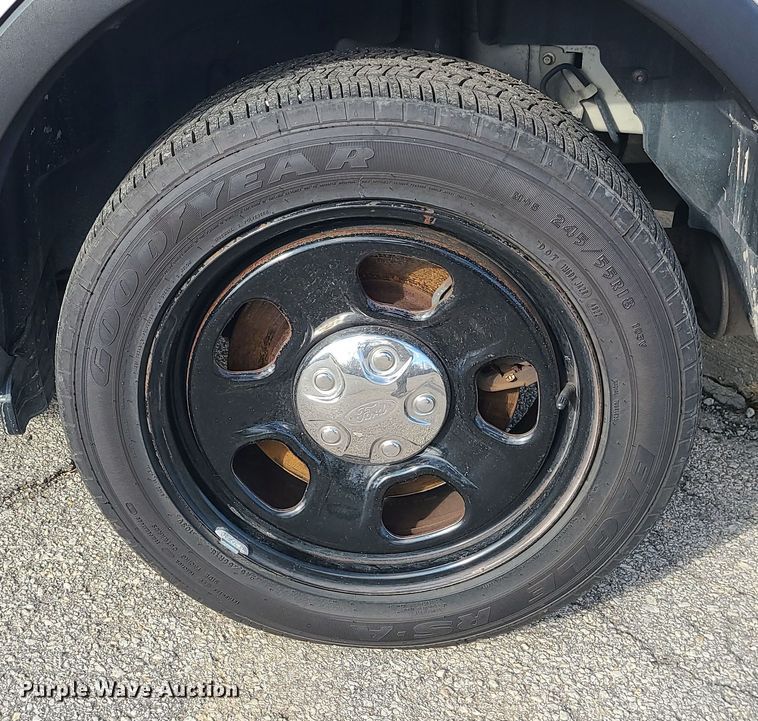 image for item DR7805 2013 Ford Explorer Police Interceptor  SUV