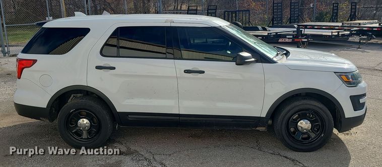 image for item DR7806 2016 Ford Explorer Police Interceptor  SUV