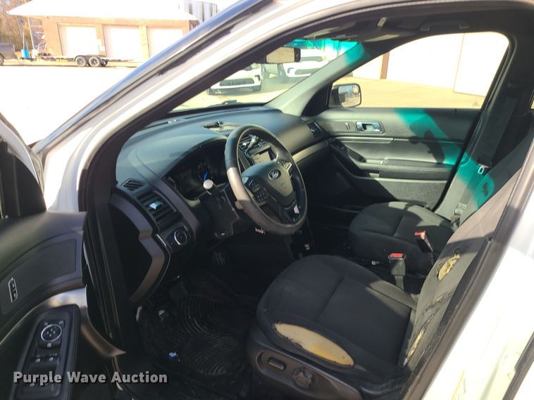 image for item DR7806 2016 Ford Explorer Police Interceptor  SUV