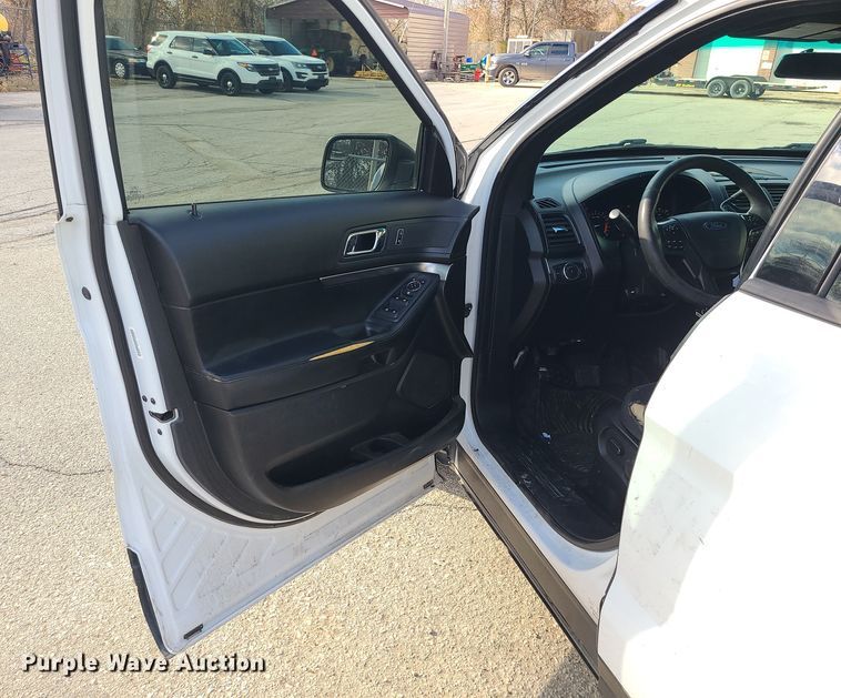 image for item DR7806 2016 Ford Explorer Police Interceptor  SUV