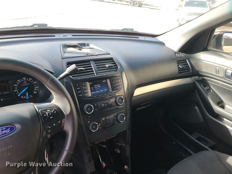 image for item DR7806 2016 Ford Explorer Police Interceptor  SUV