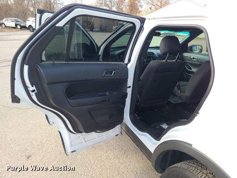 image for item DR7806 2016 Ford Explorer Police Interceptor  SUV