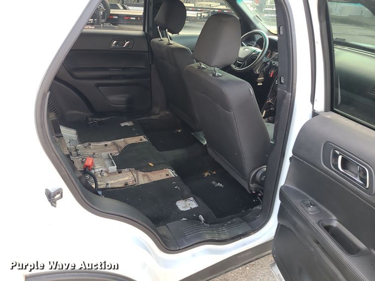 image for item DR7806 2016 Ford Explorer Police Interceptor  SUV