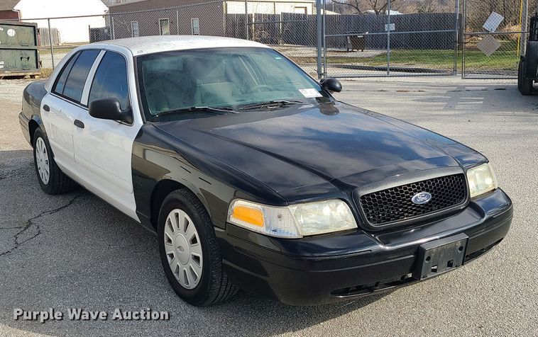image for item DR7807 2008 Ford Crown Victoria Police Interceptor