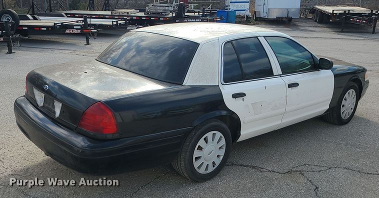 image for item DR7807 2008 Ford Crown Victoria Police Interceptor