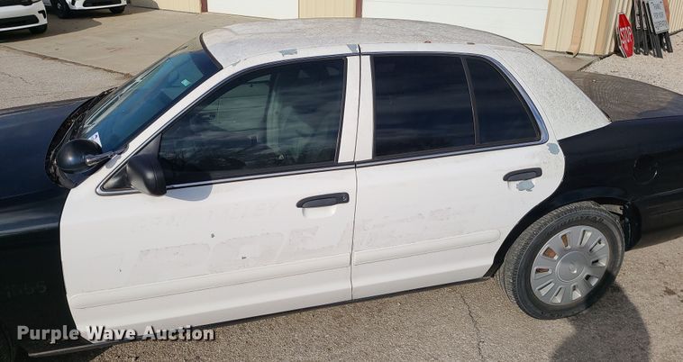 image for item DR7807 2008 Ford Crown Victoria Police Interceptor
