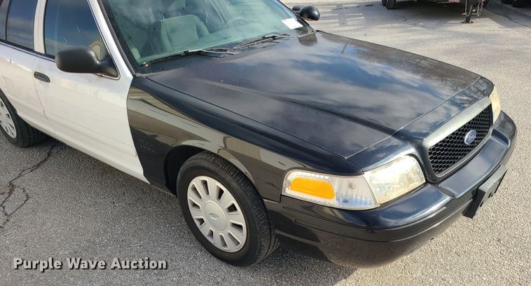 image for item DR7807 2008 Ford Crown Victoria Police Interceptor