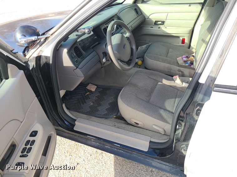 image for item DR7807 2008 Ford Crown Victoria Police Interceptor