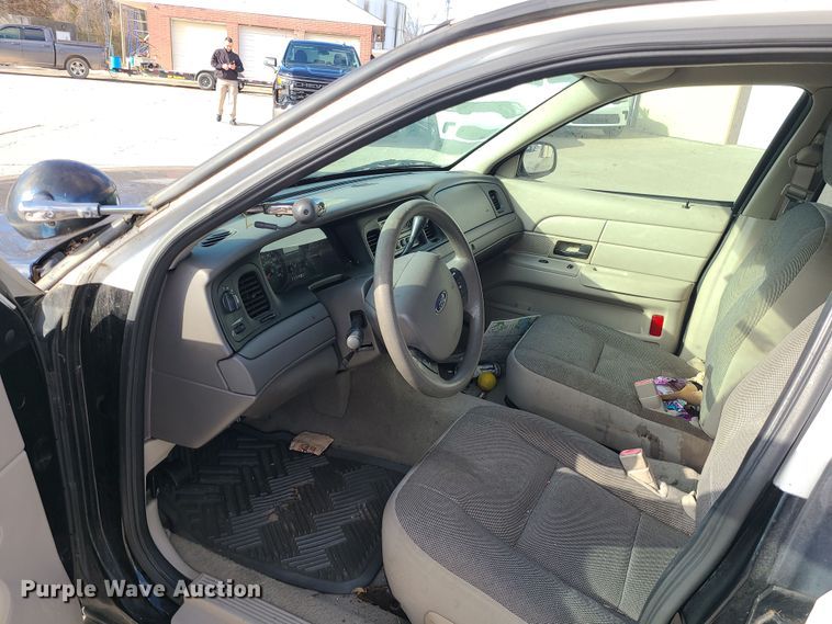 image for item DR7807 2008 Ford Crown Victoria Police Interceptor