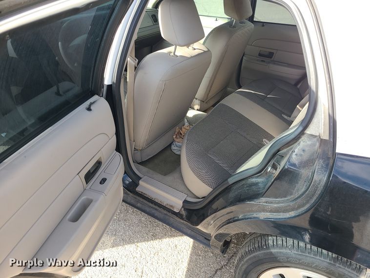 image for item DR7807 2008 Ford Crown Victoria Police Interceptor