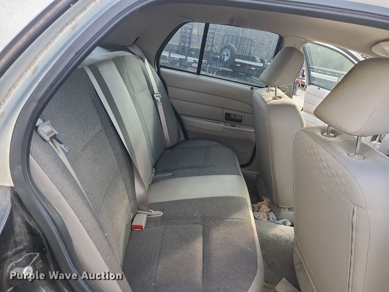 image for item DR7807 2008 Ford Crown Victoria Police Interceptor