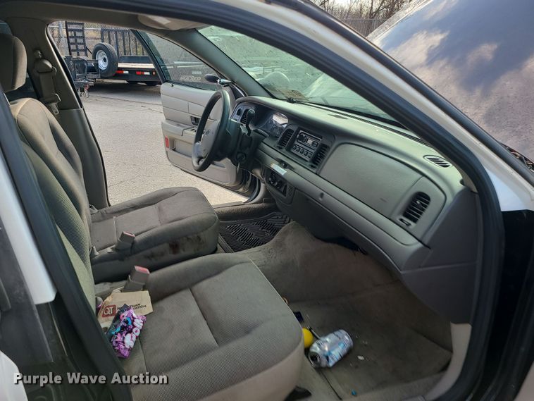 image for item DR7807 2008 Ford Crown Victoria Police Interceptor