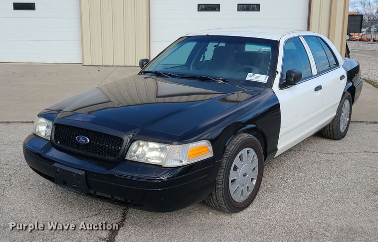 image for item DR7808 2008 Ford Crown Victoria Police Interceptor