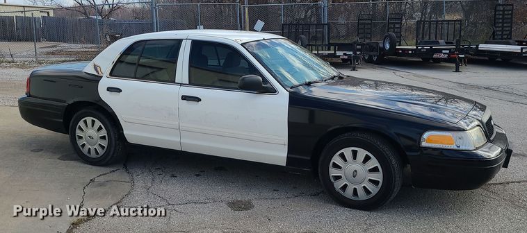 image for item DR7808 2008 Ford Crown Victoria Police Interceptor