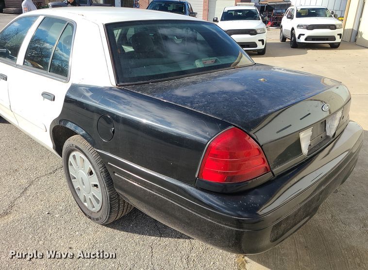 image for item DR7808 2008 Ford Crown Victoria Police Interceptor