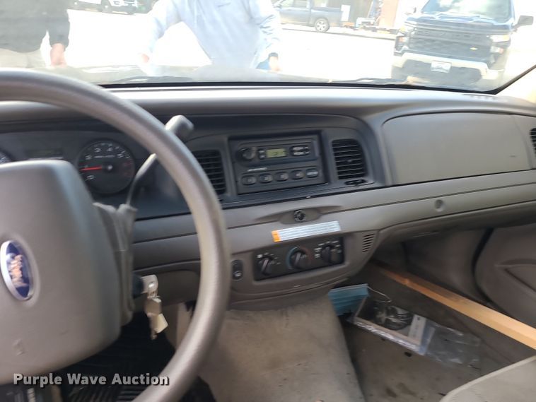 image for item DR7808 2008 Ford Crown Victoria Police Interceptor