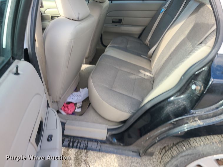 image for item DR7808 2008 Ford Crown Victoria Police Interceptor