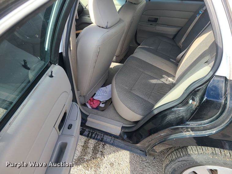 image for item DR7808 2008 Ford Crown Victoria Police Interceptor