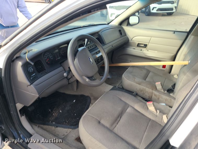 image for item DR7808 2008 Ford Crown Victoria Police Interceptor