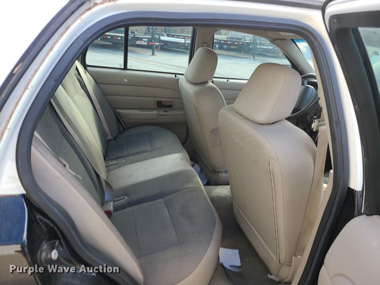 image for item DR7808 2008 Ford Crown Victoria Police Interceptor