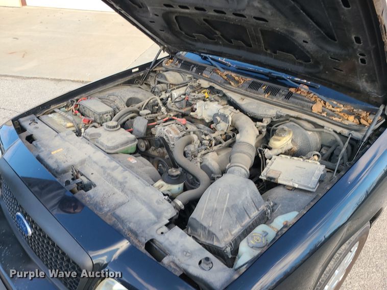 image for item DR7808 2008 Ford Crown Victoria Police Interceptor