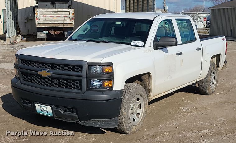 image for item DR7812 2015 Chevrolet Silverado 1500  Crew Cab pickup truck