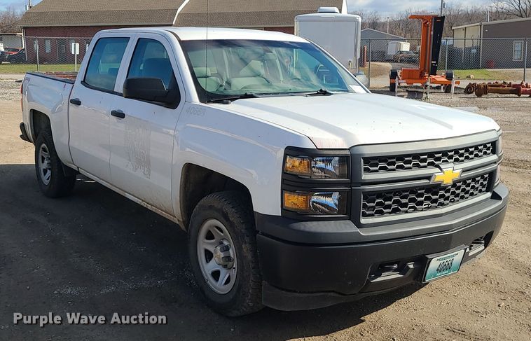 image for item DR7812 2015 Chevrolet Silverado 1500  Crew Cab pickup truck