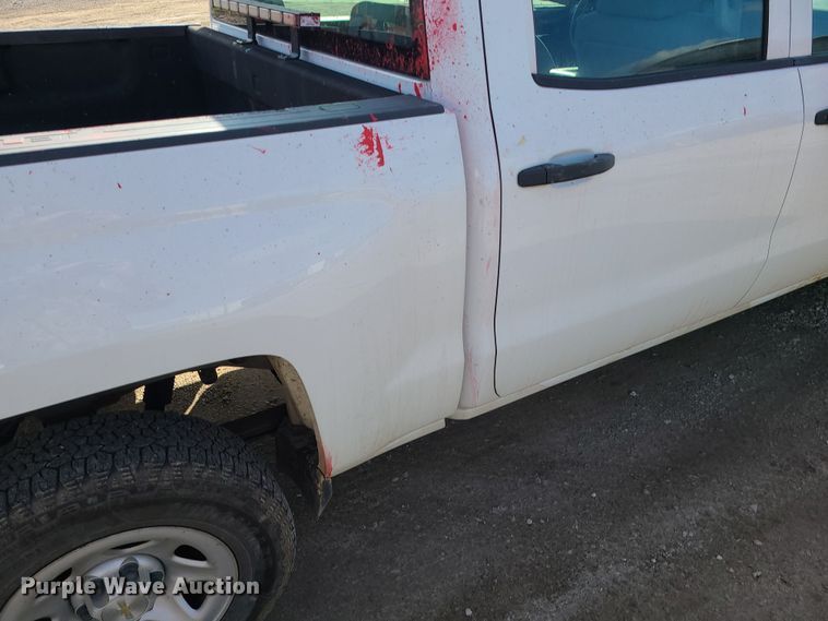 image for item DR7812 2015 Chevrolet Silverado 1500  Crew Cab pickup truck