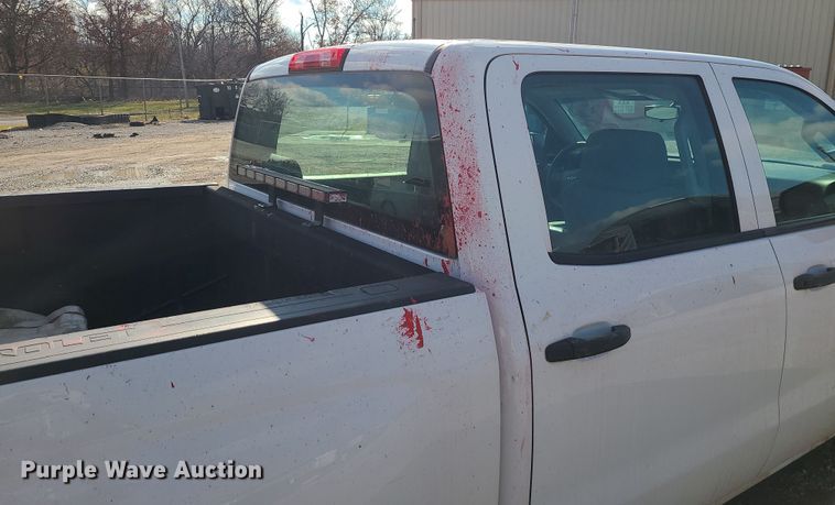 image for item DR7812 2015 Chevrolet Silverado 1500  Crew Cab pickup truck