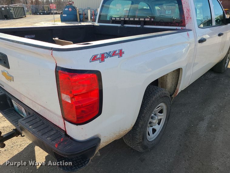 image for item DR7812 2015 Chevrolet Silverado 1500  Crew Cab pickup truck